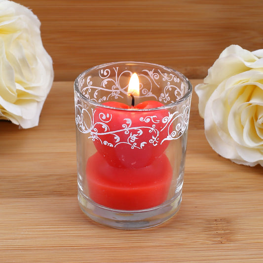 Rote Kerze in Herzform mit Glas