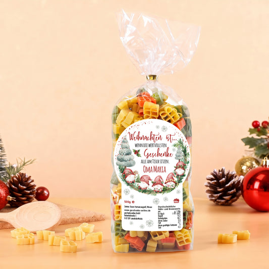 Nudeln zu Weihnachten personalisiert mit Name Oma Maria auf Tisch