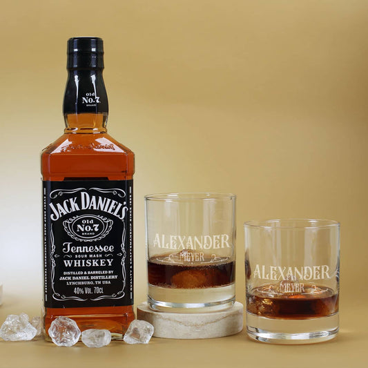 Zwei Whiskygläser mit Name graviert