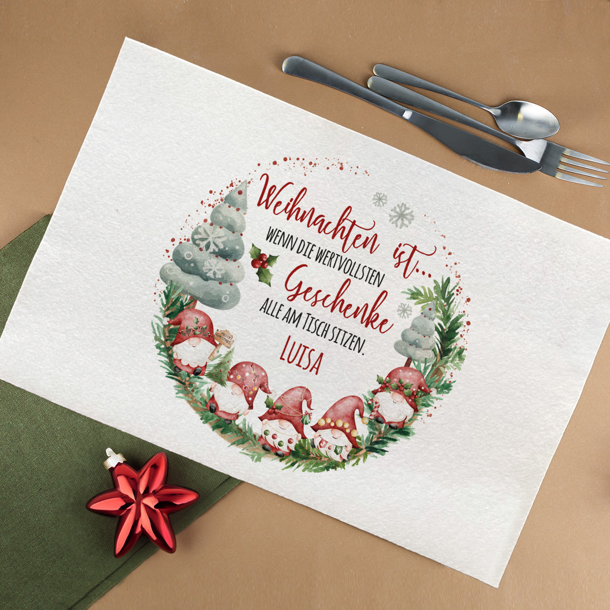 Personalisierbares Platzdeckchen mit Wichtelmotiv zu Weihnachten in Jute oder Filz | Tischdeko