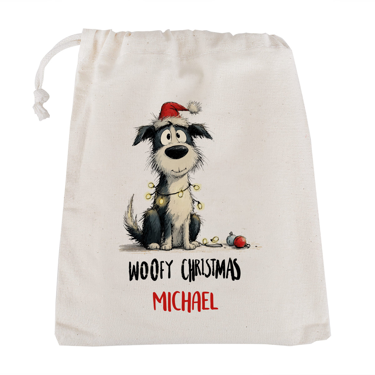 Freigestellter Geschenksack aus Baumwolle mit Aufdruck „Woofy Christmas – Michael“ und Hund mit Lichterkette