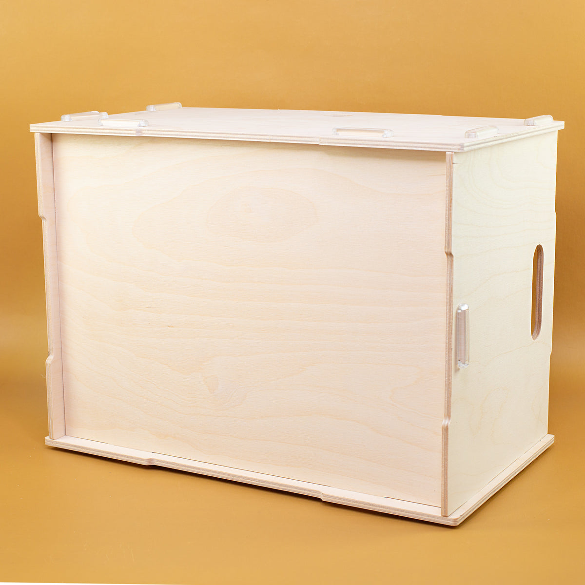 Stabile Bodenansicht der personalisierten MDF Holzbox