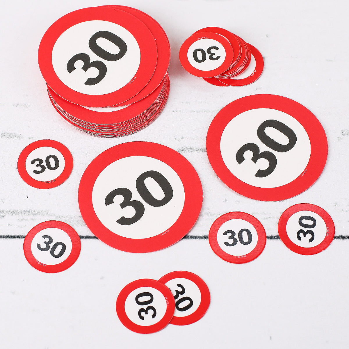 Konfetti Set mit Verkehrsschilder 30