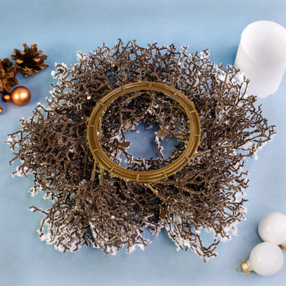 Adventskranz mit stabiler Rückseite und Aufhängung für Wandmontage