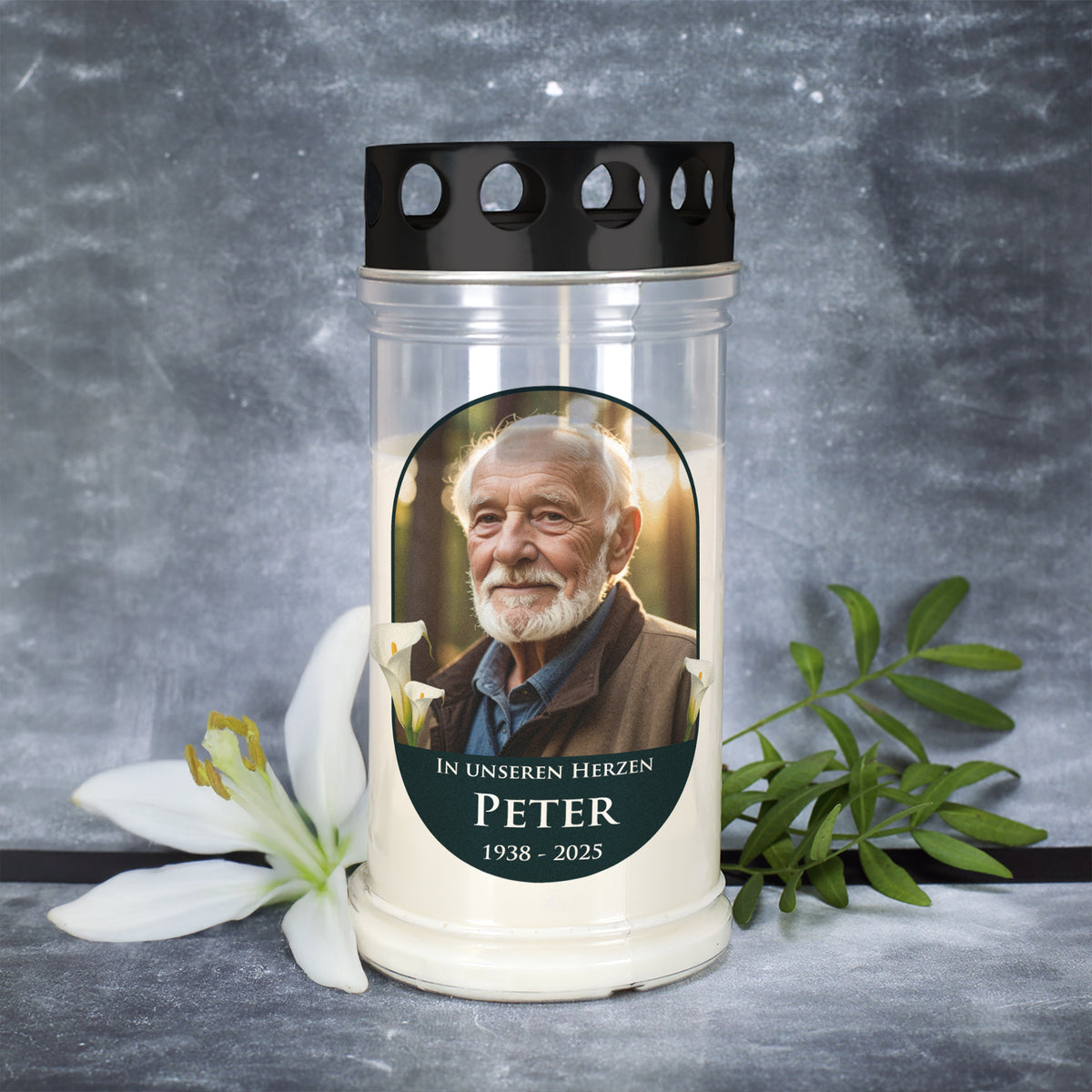 Grablicht mit Calla-Motiv, personalisiert mit Foto, Name und Datum