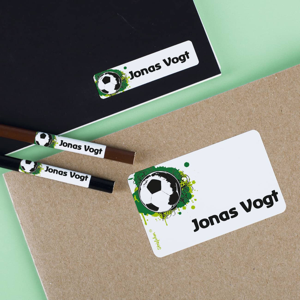 3 verschiedene Größen mit Name und Fußball bedruckt