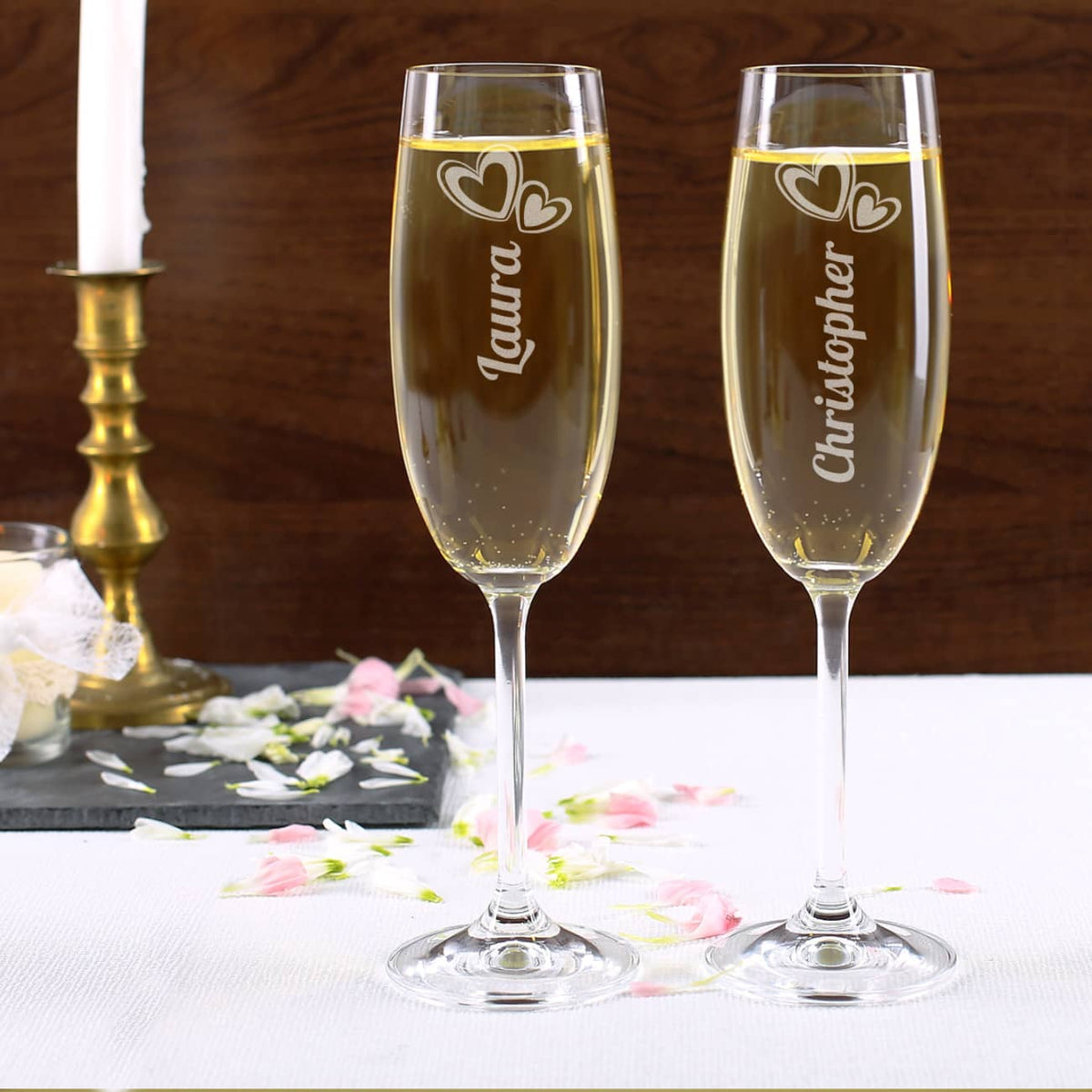 Sektgläser zur Hochzeit mit Ihren beiden Wunschnamen gestaltet