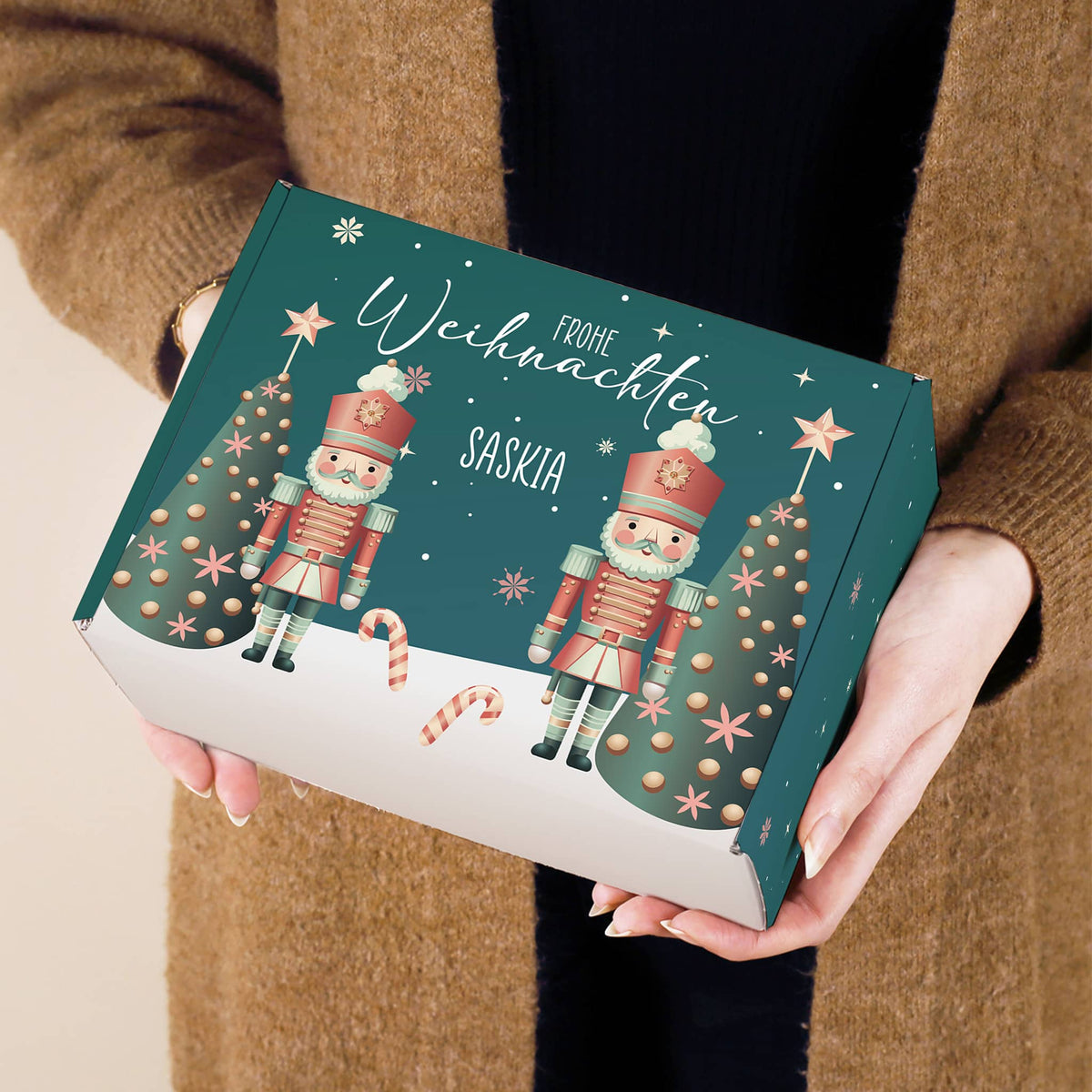 Geschenkverpackung mit Name personalisiert & Nussknacker-Motiv bedruckt
