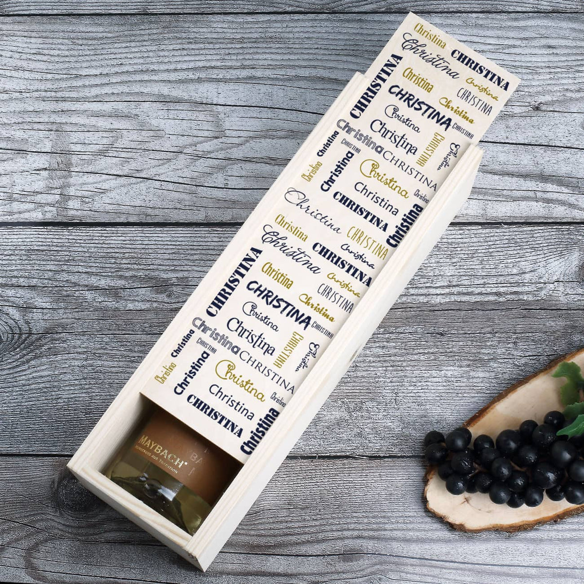 Holzkiste mit bedrucktem Schiebedeckel