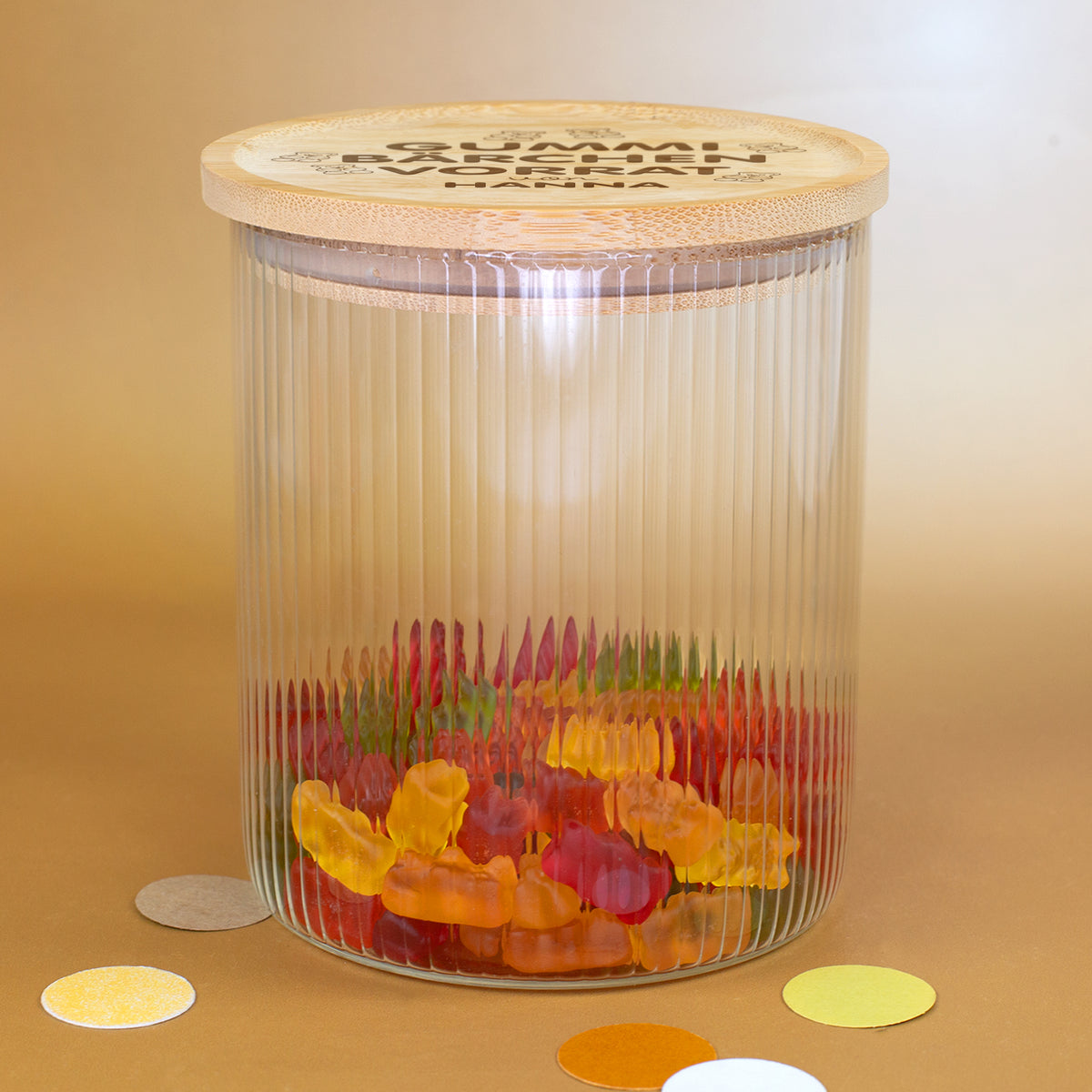 Vorratsglas mit Gummibärchen Vorrat Motiv, Wunschname und Bambusdeckel mit Silikondichtung
