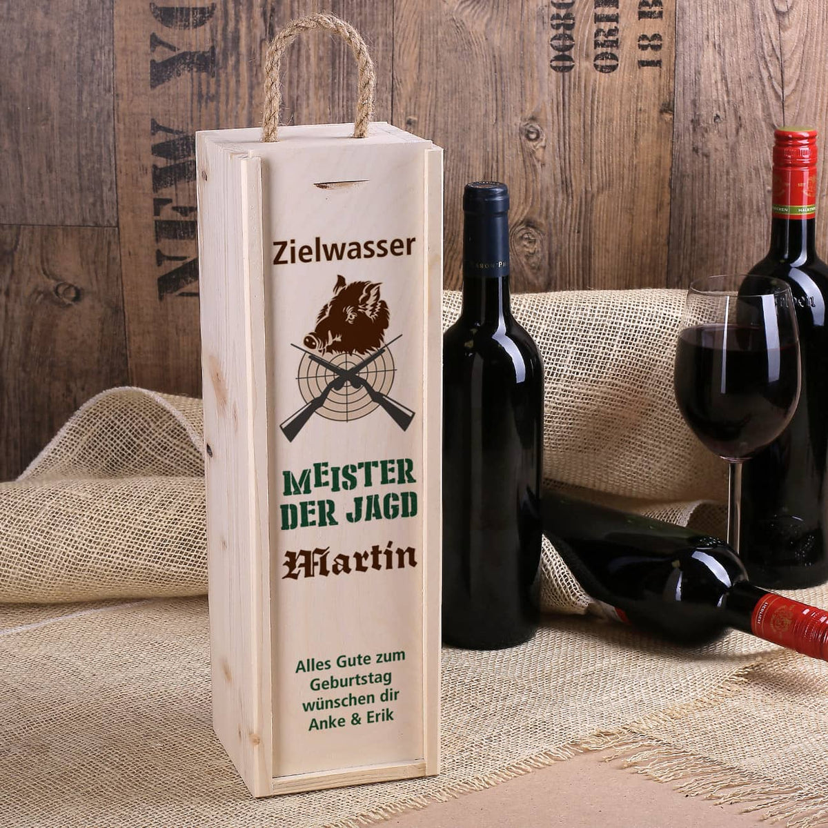 Flaschenverpackung aus Holz für Jäger mit Name
