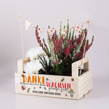 Personalisierte Pflanzkiste "Danke, dass ihr mir beim Wachsen geholfen habt" als Geschenk an Erzieher
