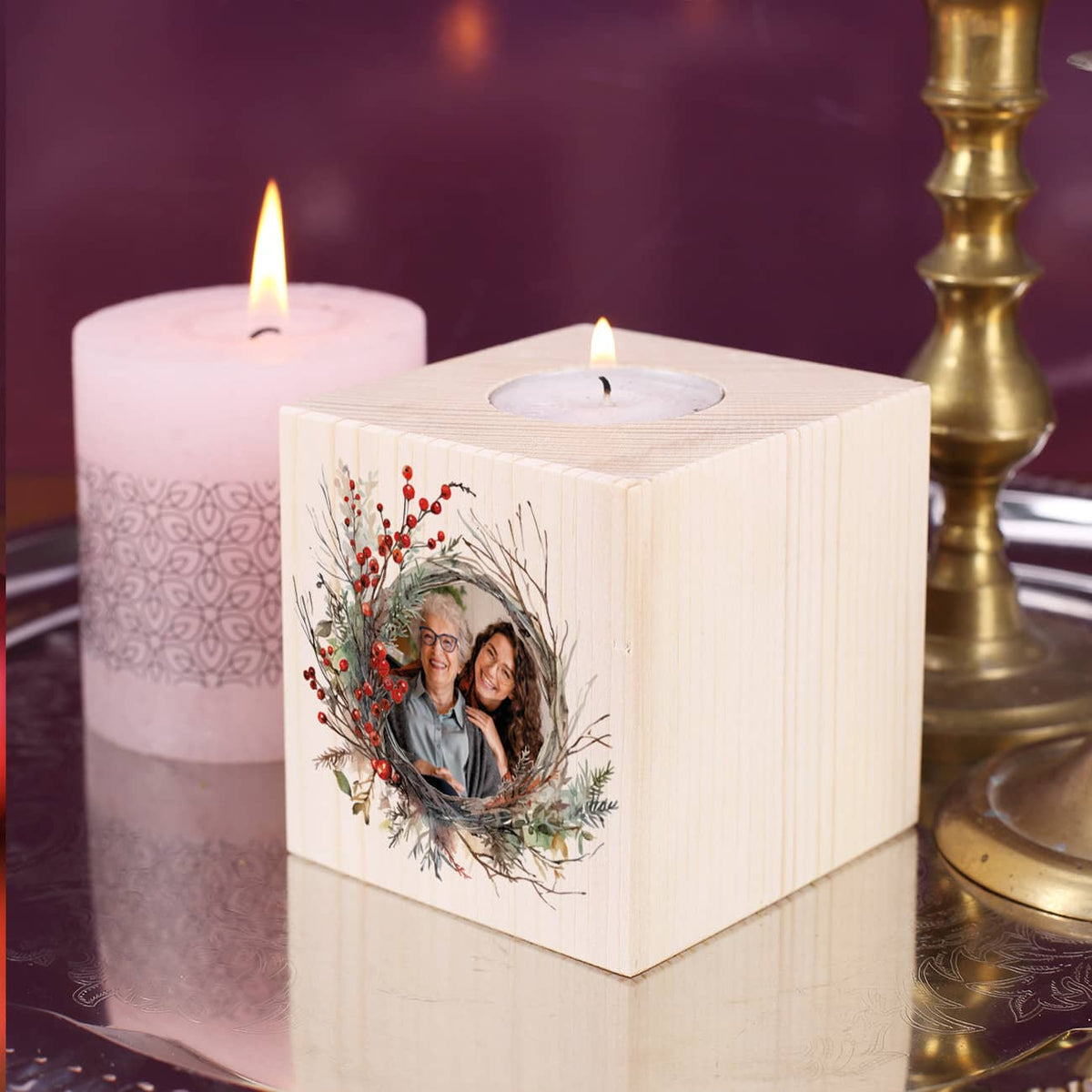 Holzteelichthalter mit Foto und Weihnachtskranz