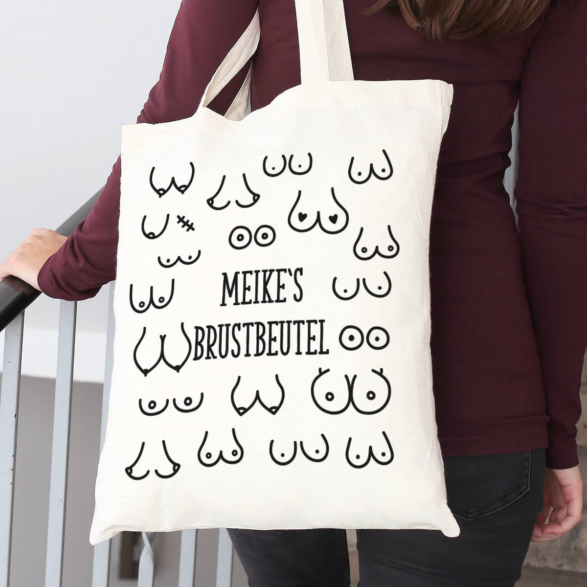 Jutebeutel mit coolem Busen-Motiv und Text nach Wunsch bedruckt