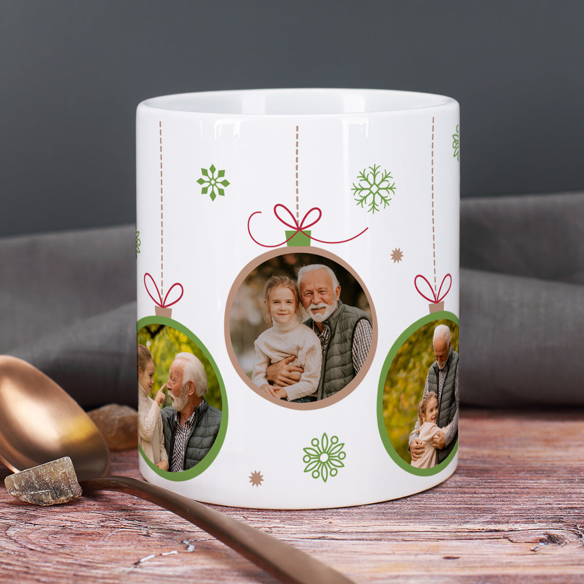 Personalisierte Weihnachtstasse mit Fotos personalisiert
