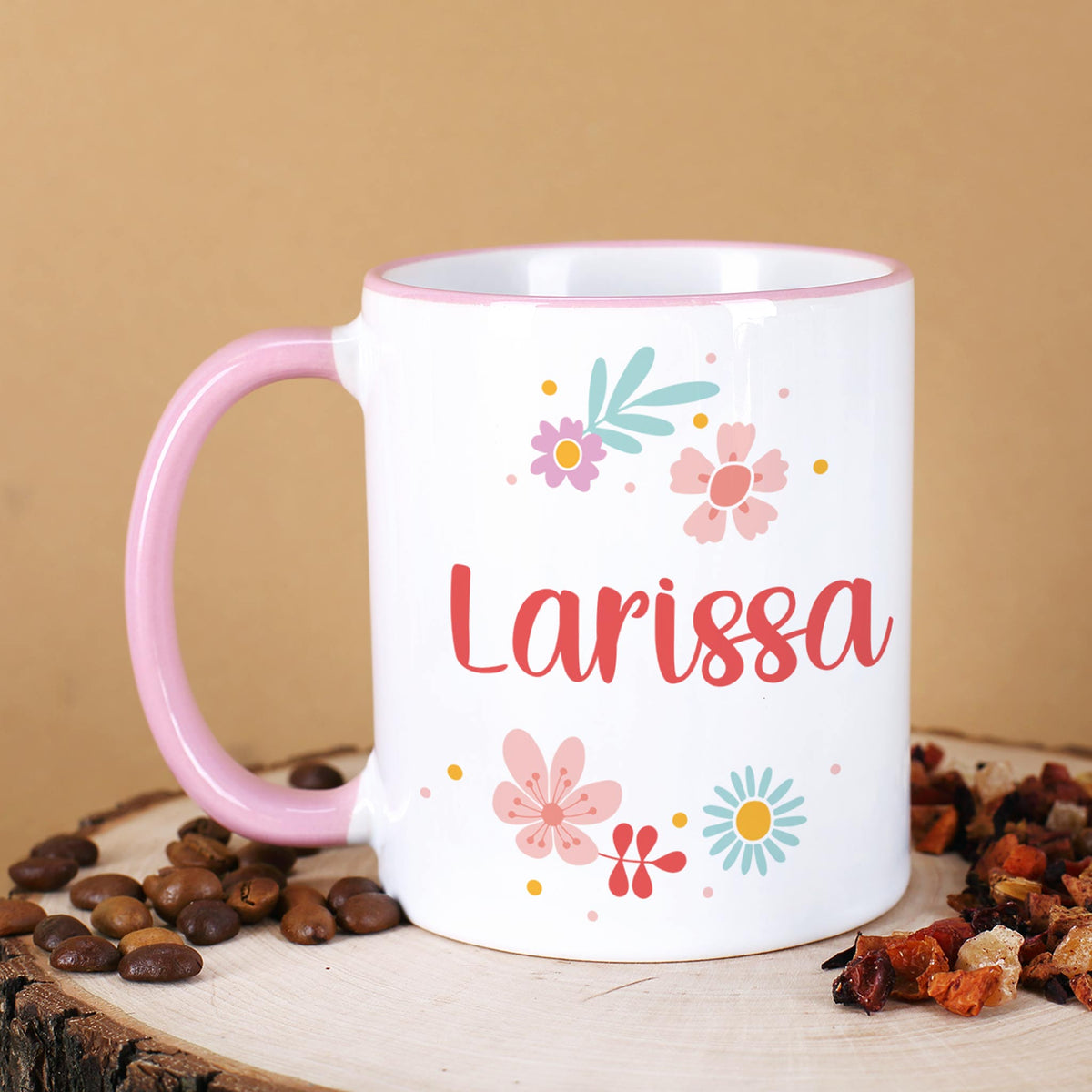 Rückseite der personalisierten Tasse mit zusätzlichem Design, zeigt bedruckte Fläche mit Motiv oder Schriftzug.