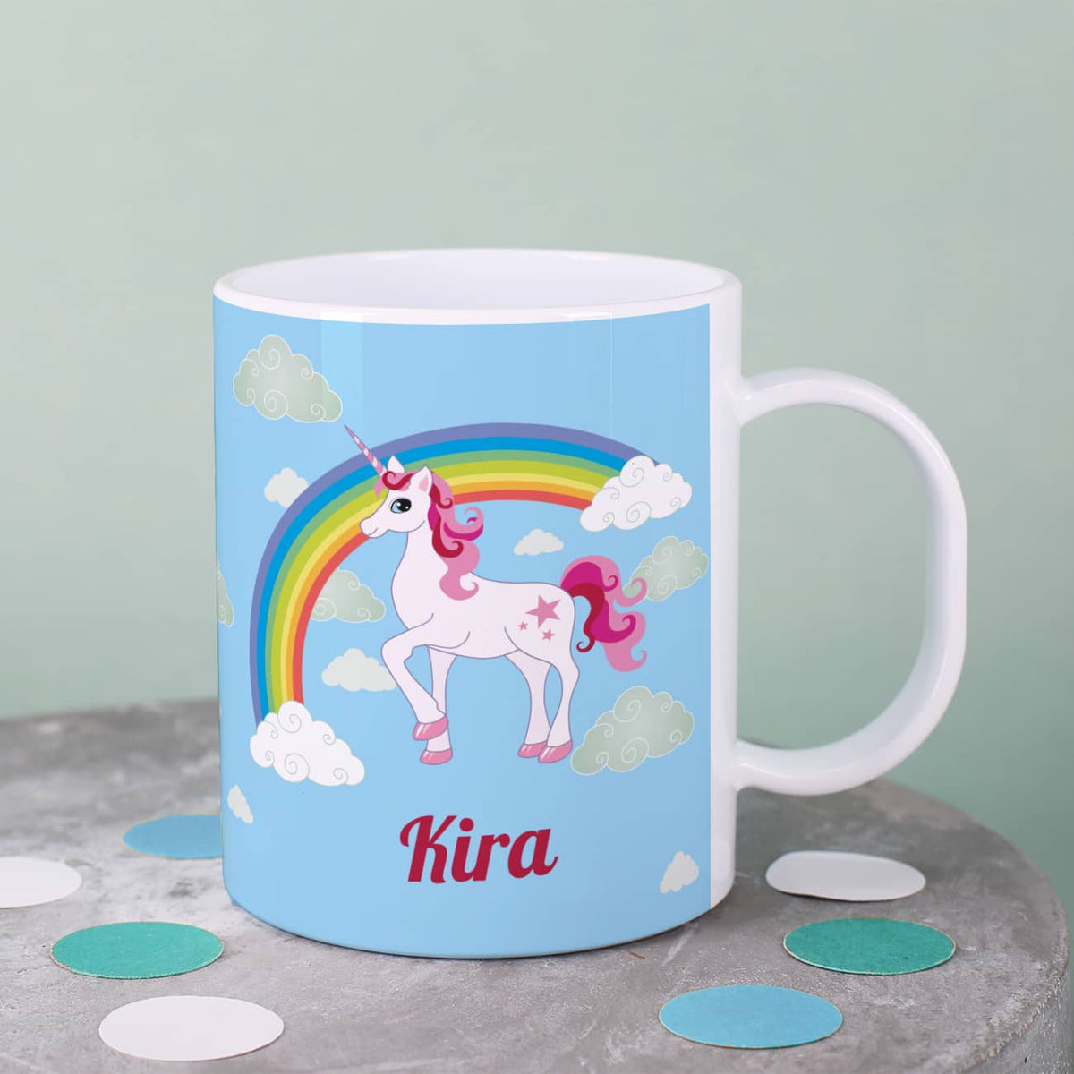 Hübsche Kindertasse mit Einhorn und Namensaufdruck