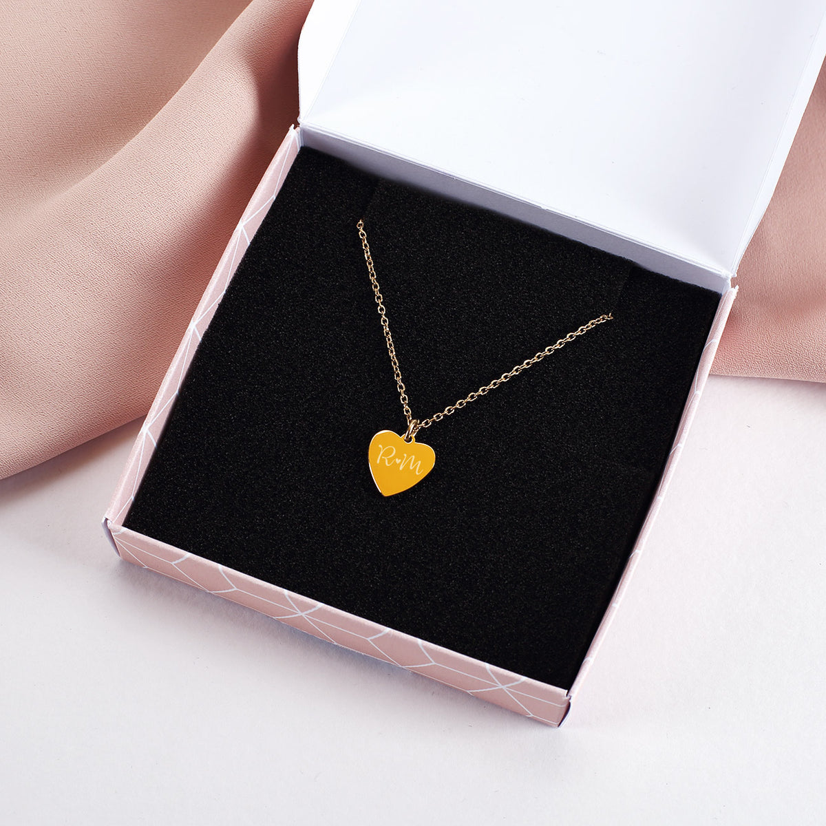 Leonardo Herzkette in Gold mit Gravur in Schmuckverpackung