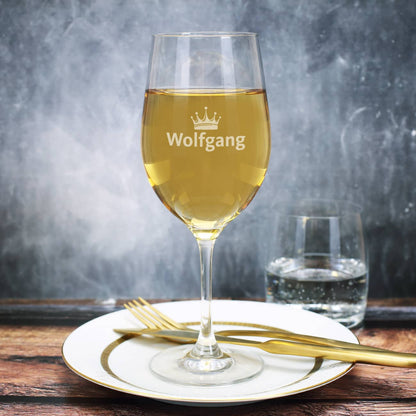 Schlichtes Weinglas graviert mit Krone und Name