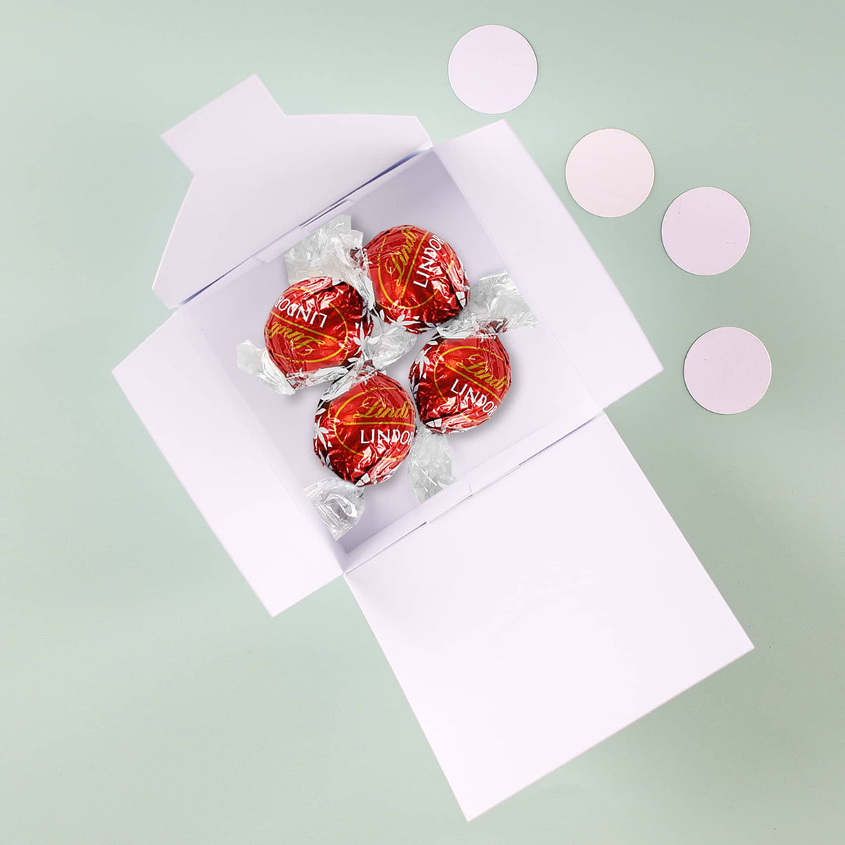 Ich liebe dich jeden Tag ein bisschen mehr!- 4 Lindorkugeln in persönlich bedruckter Verpackung