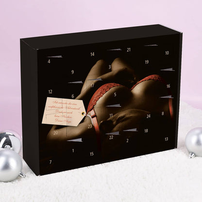 sexy Adventskalender bedruckt mit halbnackter liegender Frau und Wunschtext kann selbst befüllt werden