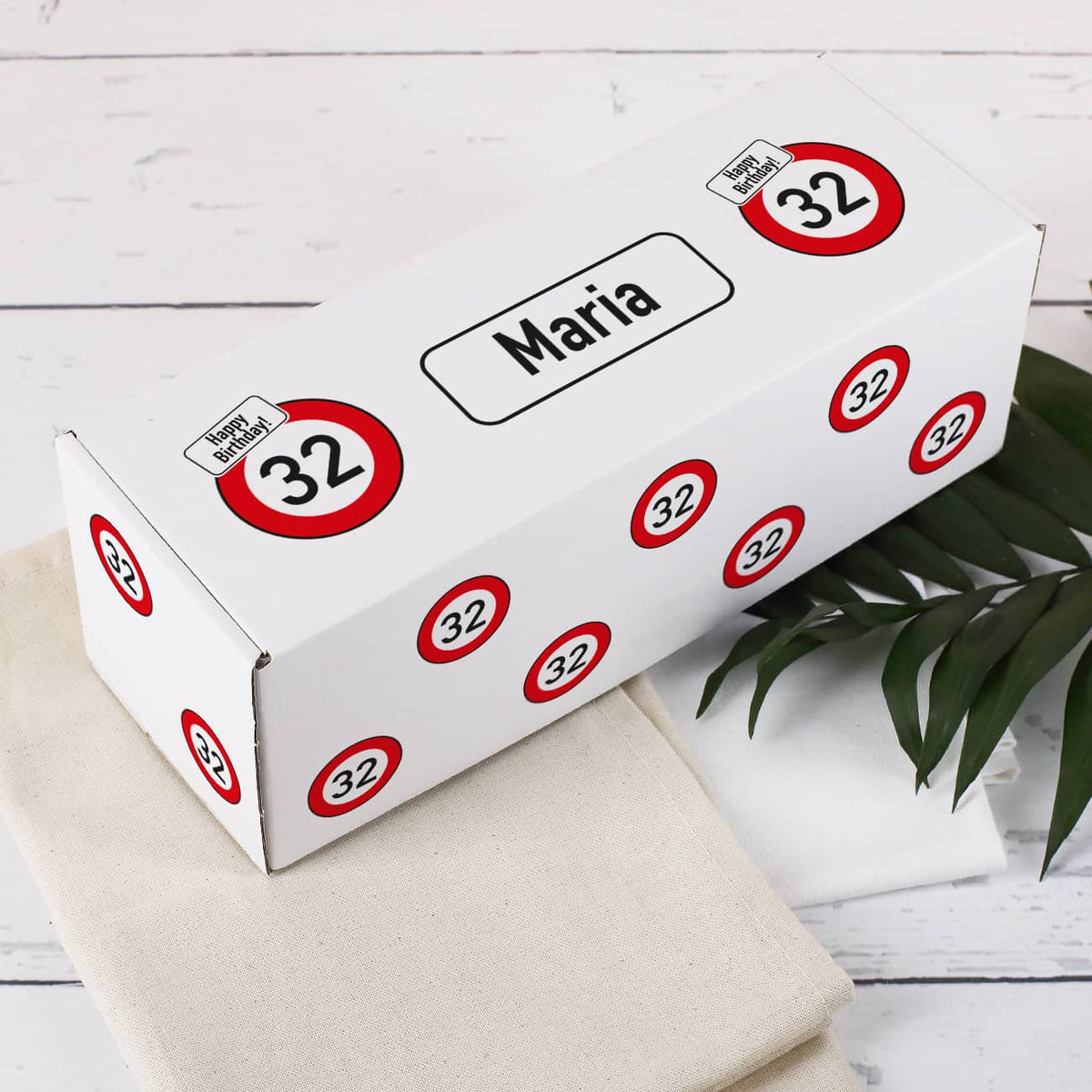 Bedruckte Geschenkbox M mit Verkehrszeichen
