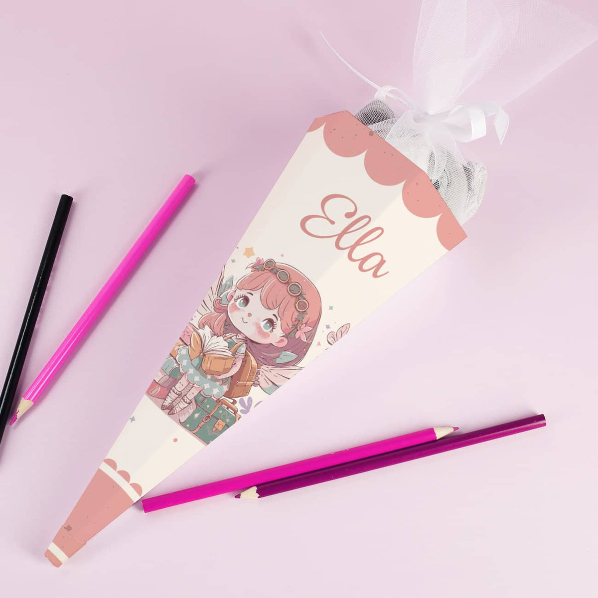 Süße kleine Zuckertüte mit Name und zauberhafter Fee