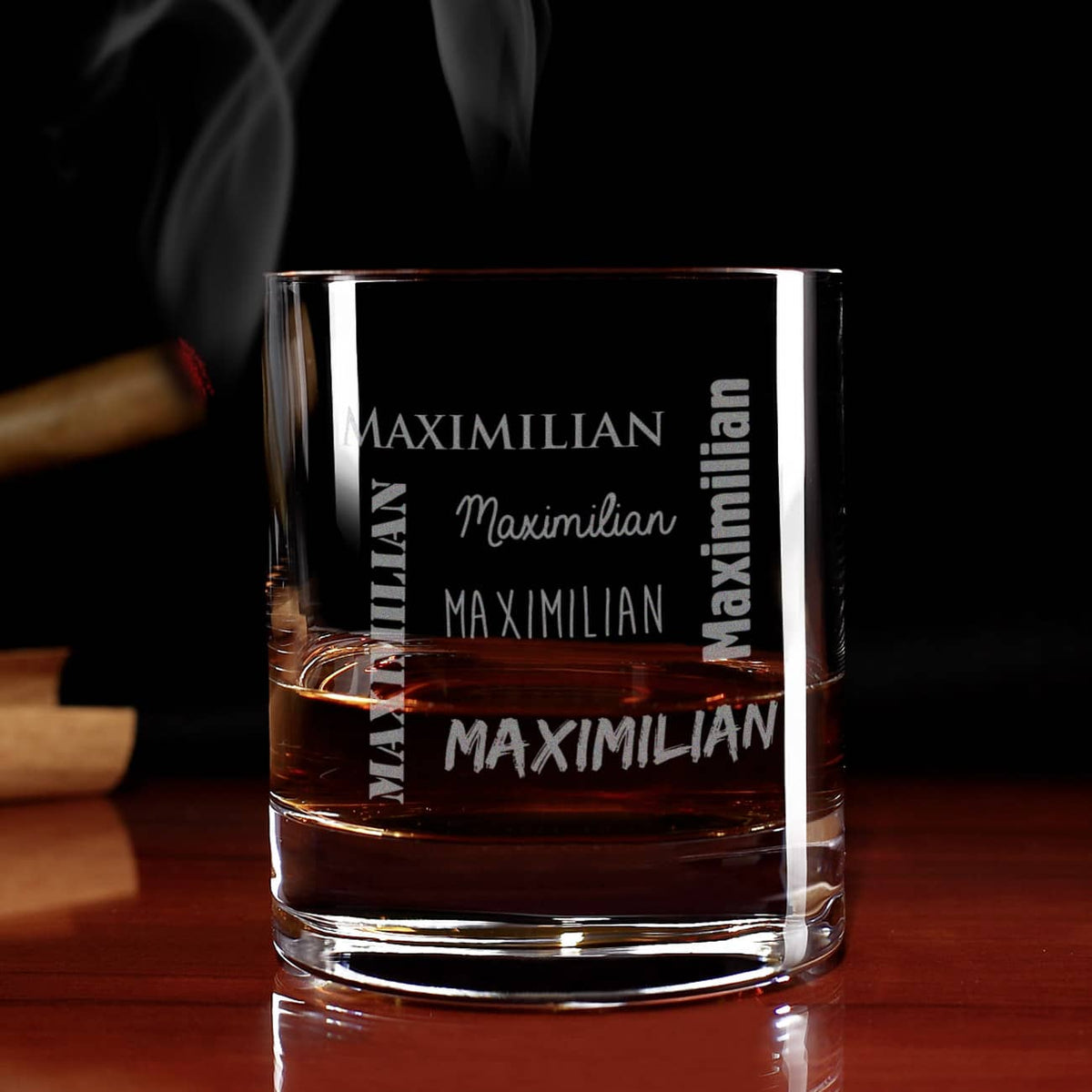 Whiskeyglas mit Name in verschiedenen Schriftarten
