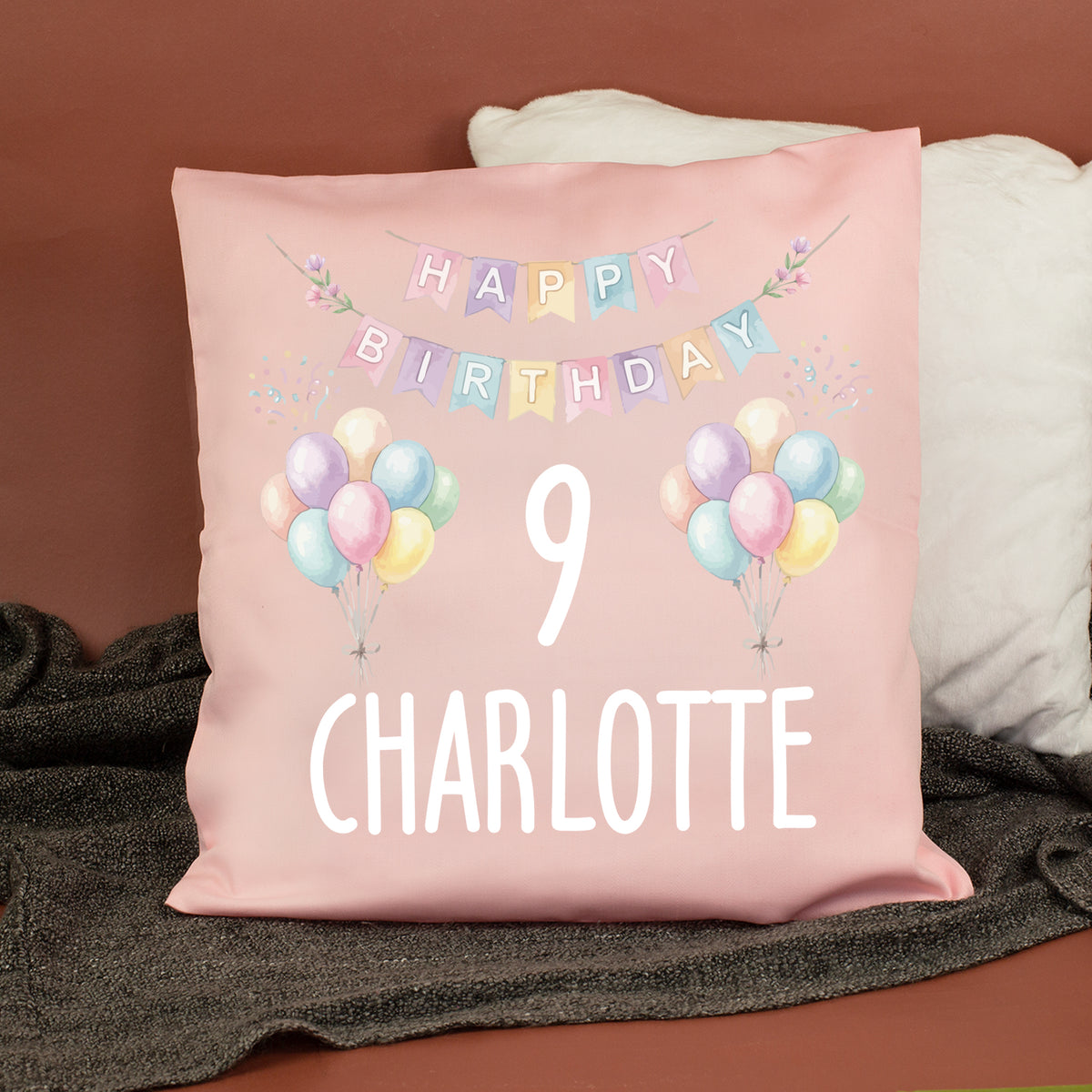 Rosa personalisiertes Geburtstagskissen mit Ballons, Zahl 9 und Name Charlotte