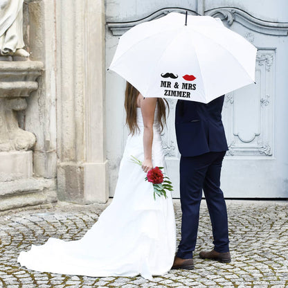 Hochzeitsschirm für das Brautpaar