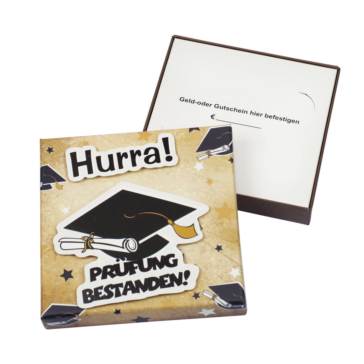Freigestellte Geschenkschachtel „Hurra! Prüfung bestanden!“ mit Doktorhut und Urkunde